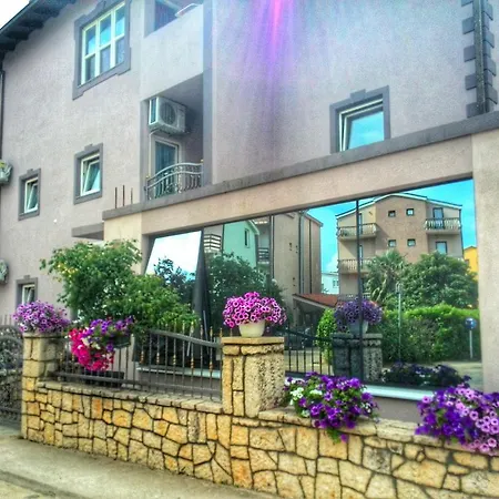 St Michael Гостевой дом 3*